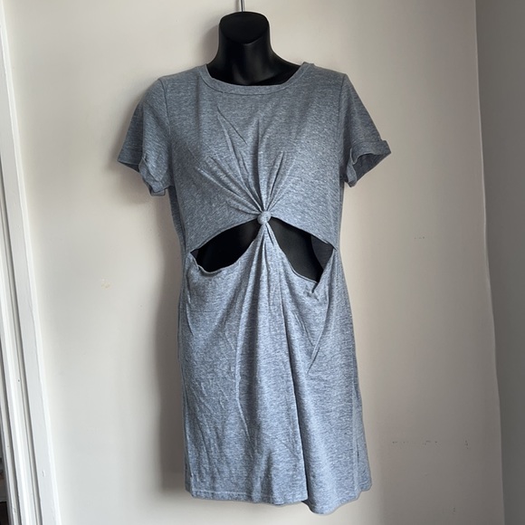 Honey Punch Dresses & Skirts - Honey punch T-shirt dress cut out casual summer cuff shirt sleeve size medium